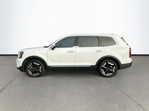 Used 2024 Kia Telluride S image 4
