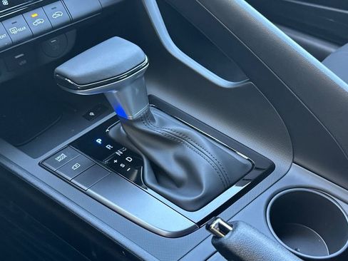 New 2025 Hyundai Elantra Sport image 17
