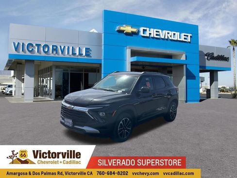 Used 2024 Chevrolet TrailBlazer LT w/ Driver Confidence Package image 1