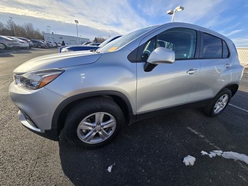 Used 2020 Chevrolet Trax LS w/ Tint and Cruise Package image 4
