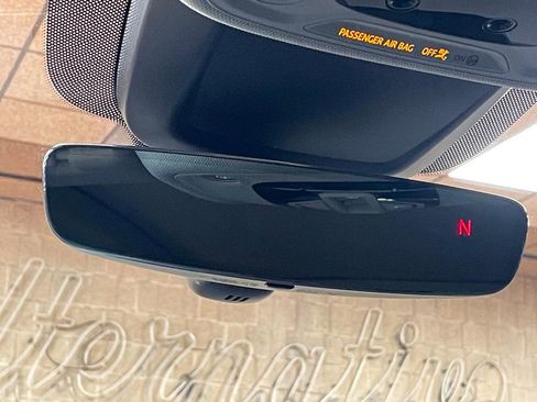 Used 2021 Audi e-tron Premium w/ Convenience Plus Package image 40