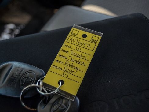 Used 2010 Toyota Tundra 2WD Double Cab image 32