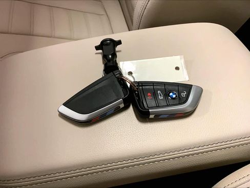Used 2020 BMW X3 xDrive30i w/ M Sport Package 2 AWD/4WD image 14