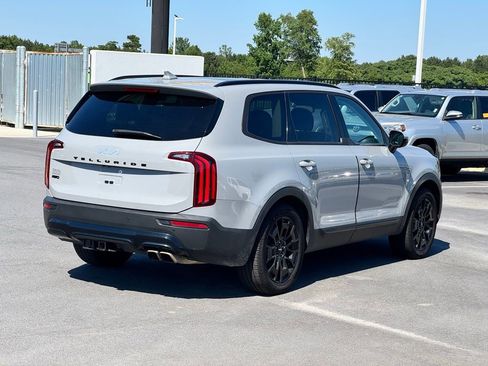 Used 2022 Kia Telluride SX w/ Nightfall Edition Package AWD/4WD image 9