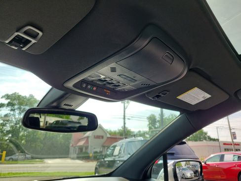 Used 2023 Buick Enclave Essence w/ Experience Buick Package image 30