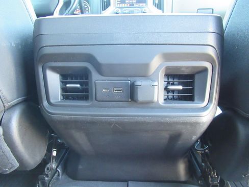 Used 2022 Chevrolet Silverado 1500 LT Trail Boss w/ LT Trail Boss Premium Package AWD/4WD image 31