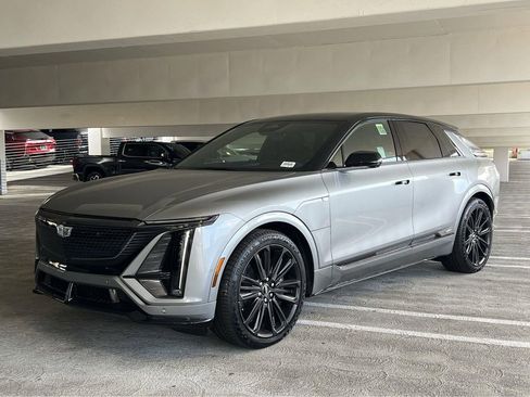 New 2026 Cadillac Lyriq V image 8