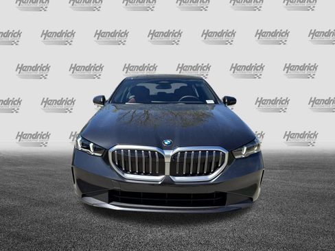 Certified 2025 BMW 530i RWD image 3