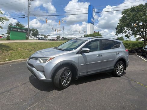 Used 2016 Toyota RAV4 Limited w/ Advanced Technology Package AWD/4WD image 3