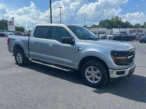 Used 2025 Ford F150 XLT w/ Equipment Group 301A Standard AWD/4WD image 5