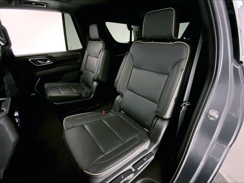 Used 2021 GMC Yukon SLT w/ SLT Luxury Plus Package AWD/4WD image 14