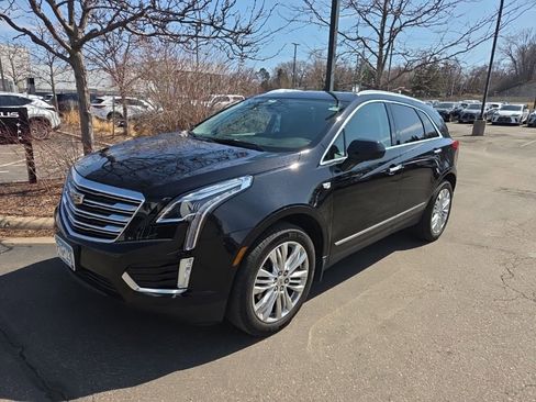 Used 2017 Cadillac XT5 Premium Luxury image 1