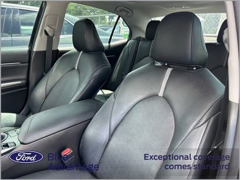 Used 2020 Toyota Camry XSE FWD image 11