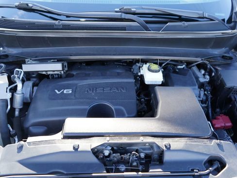Used 2020 Nissan Pathfinder Platinum FWD image 24