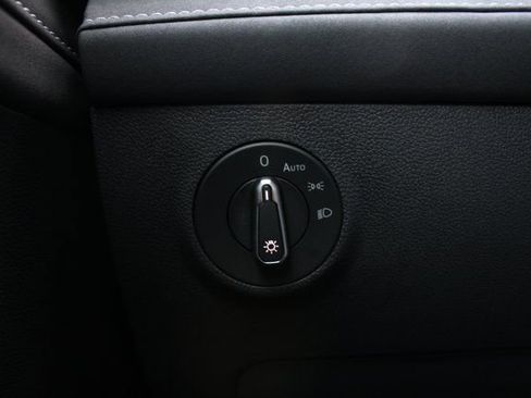 New 2025 Volkswagen Taos SE AWD/4WD image 19