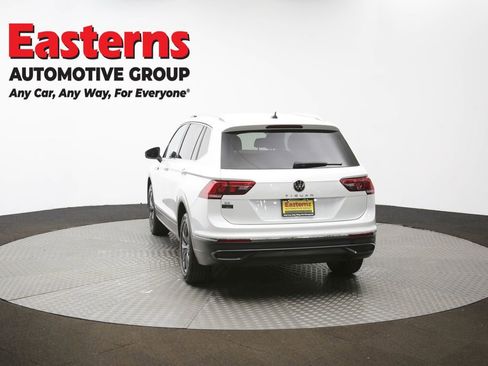 Used 2023 Volkswagen Tiguan SE image 64