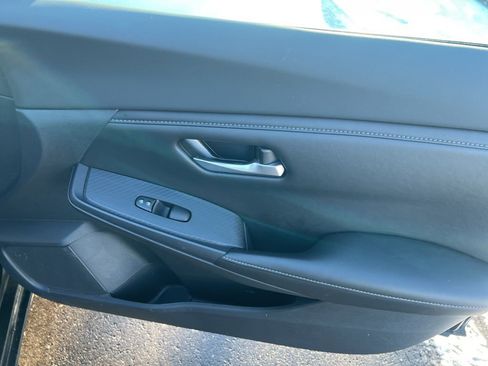 Certified 2022 Nissan Sentra SV image 22