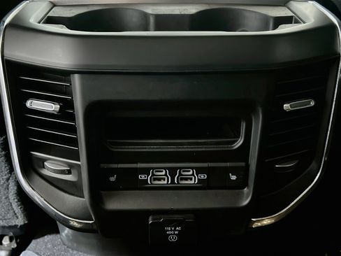 Used 2024 RAM 2500 Laramie w/ Night Edition AWD/4WD image 19