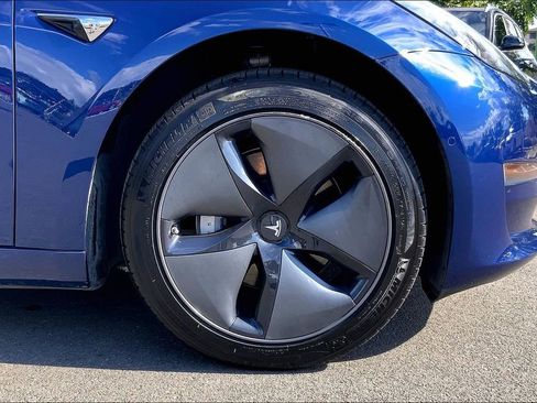 Used 2019 Tesla Model 3 image 8