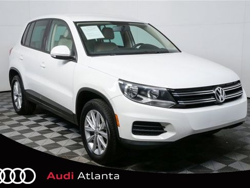 Used 2014 Volkswagen Tiguan SE image 1