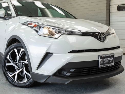 Used 2018 Toyota C-HR XLE image 8