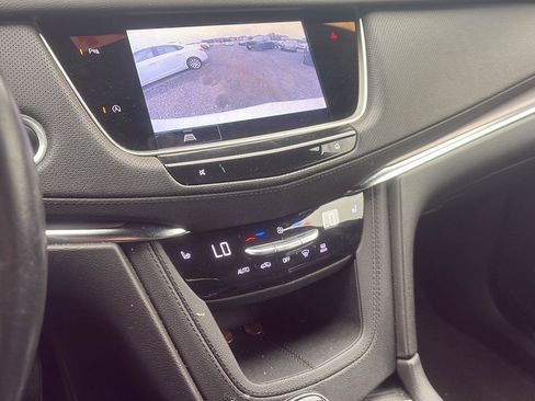 Used 2022 Cadillac XT5 Luxury image 26