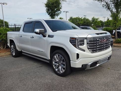 Used 2025 GMC Sierra 1500 Denali w/ Denali Reserve Package AWD/4WD image 3