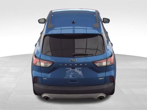 Used 2020 Ford Escape SE image 4