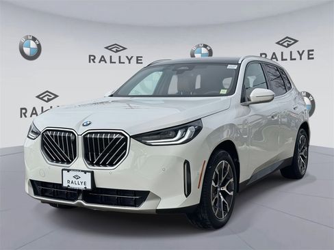 Certified 2025 BMW X3 xDrive30i w/ Premium Package image 3