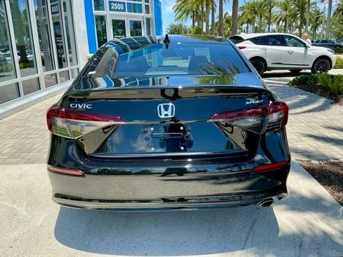 Certified 2025 Honda Civic Sport image 5