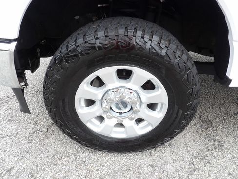 Used 2024 Ford F250 XLT w/ FX4 Off-Road Package AWD/4WD image 49