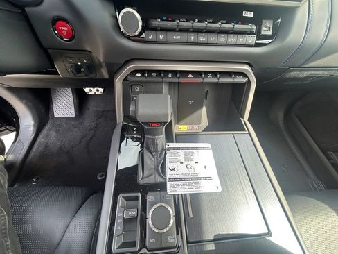New 2026 Toyota Tundra Platinum AWD/4WD image 12