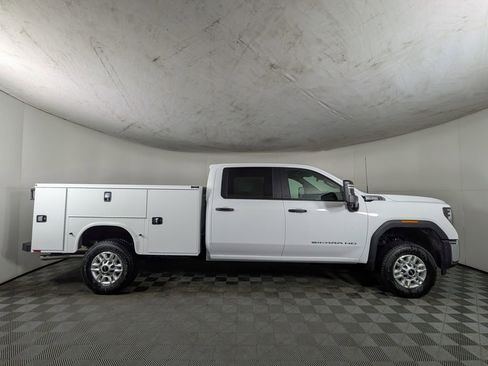 New 2026 GMC Sierra 2500 Pro w/ Convenience Package AWD/4WD image 6