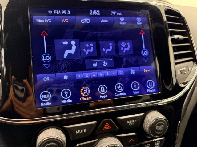 Used 2019 Jeep Grand Cherokee Altitude AWD/4WD image 26