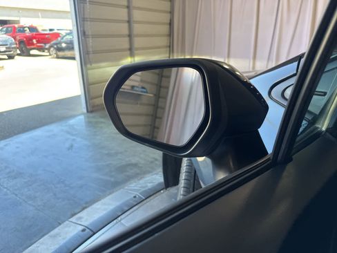 Used 2021 Toyota Corolla LE w/ Carpet Mat Package (TMS) FWD image 20