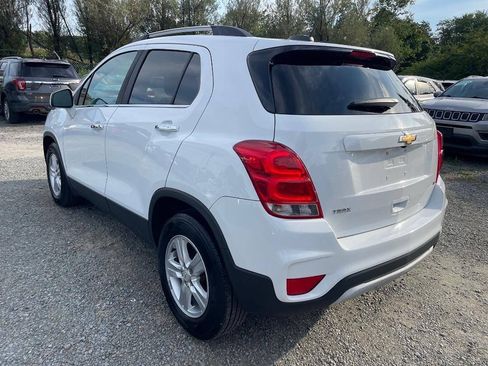 Used 2017 Chevrolet Trax LT w/ LT Convenience Package FWD image 7