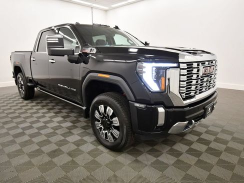 Used 2024 GMC Sierra 2500 Denali w/ Denali Reserve Package AWD/4WD image 10