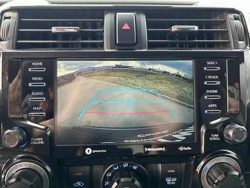 Used 2022 Toyota 4Runner TRD Off-Road Premium AWD/4WD image 16
