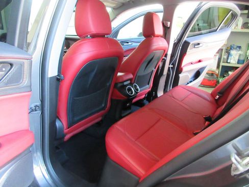 Used 2019 Alfa Romeo Stelvio Ti AWD/4WD image 40