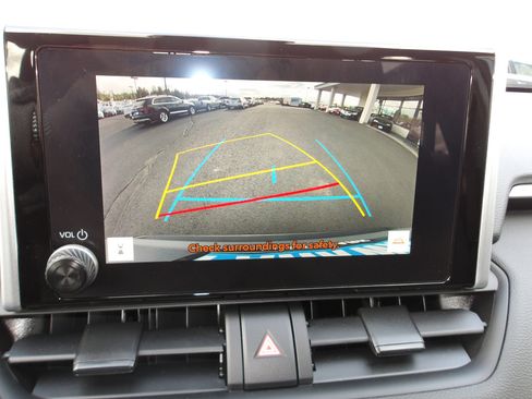 Used 2023 Toyota RAV4 XLE image 19