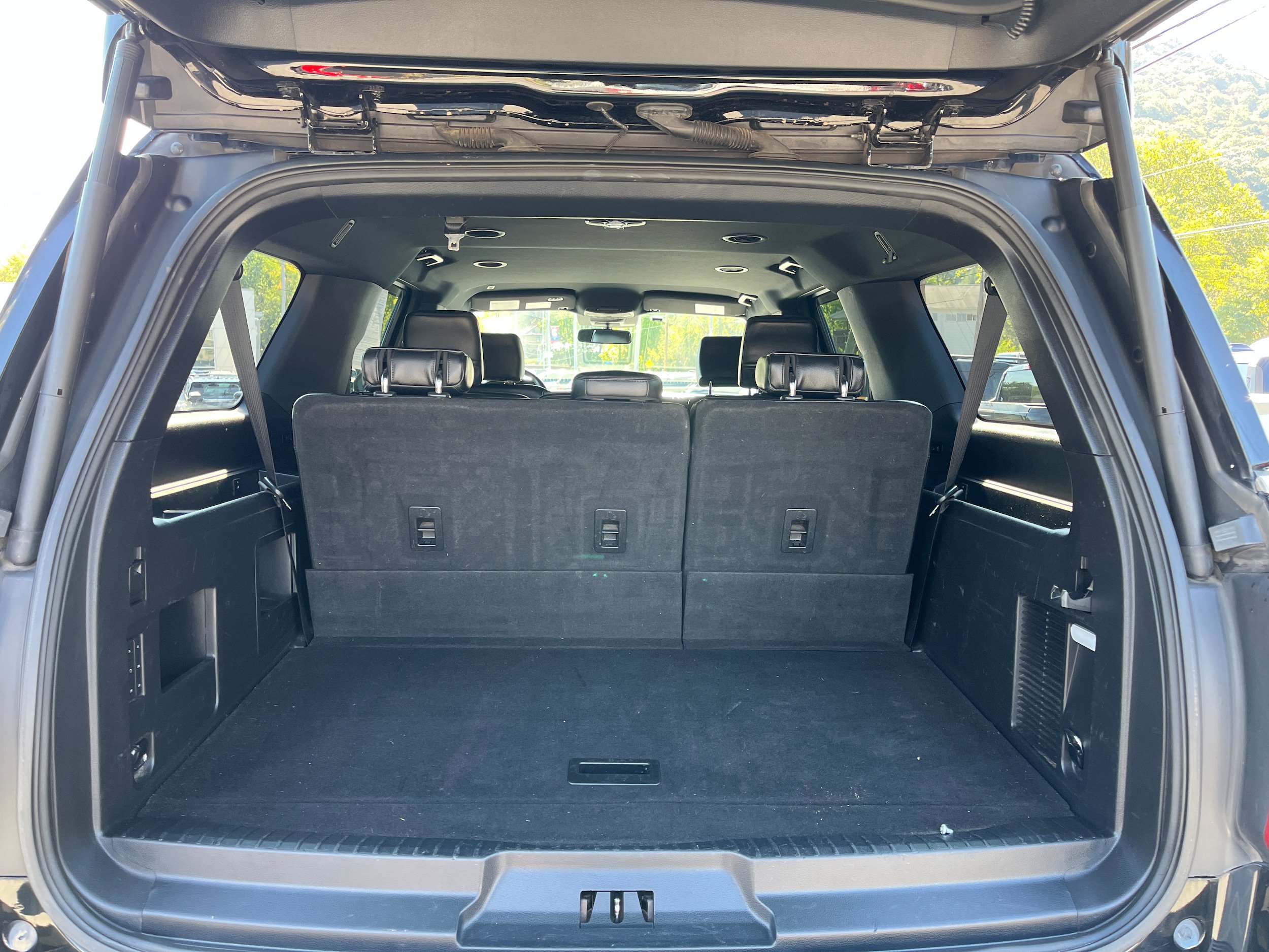 Used 2018 Ford Expedition Max XLT w/ Equipment Group 202A AWD/4WD image 9