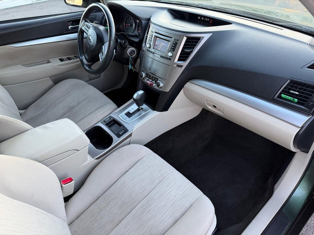 Used 2014 Subaru Outback 2.5i Premium AWD/4WD image 10