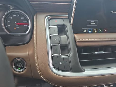 Used 2021 Chevrolet Tahoe High Country w/ Premium Package AWD/4WD image 30