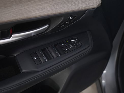 Used 2025 Toyota Grand Highlander AWD Hybrid image 21