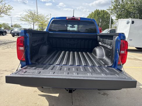Used 2018 Chevrolet Colorado Z71 AWD/4WD image 14