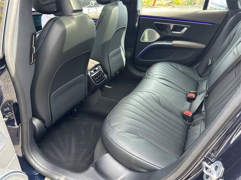 Used 2023 Mercedes-Benz EQS 580 4MATIC Sedan w/ Exclusive Trim Package image 22