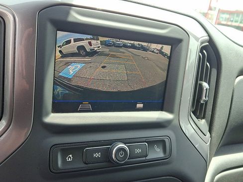 Used 2020 Chevrolet Silverado 1500 Custom w/ Custom Value Package AWD/4WD image 17