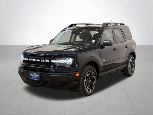 Used 2023 Ford Bronco Sport Outer Banks AWD/4WD image 2