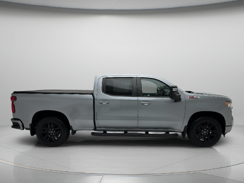 Used 2024 Chevrolet Silverado 1500 RST w/ Z71 Off-Road Package AWD/4WD image 4