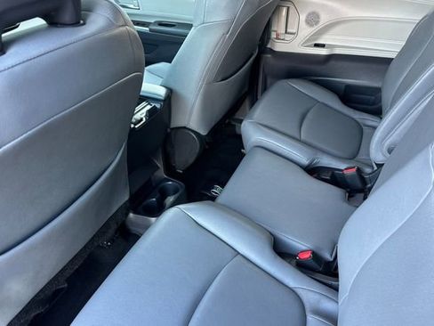 Used 2023 Toyota Sienna XLE image 16